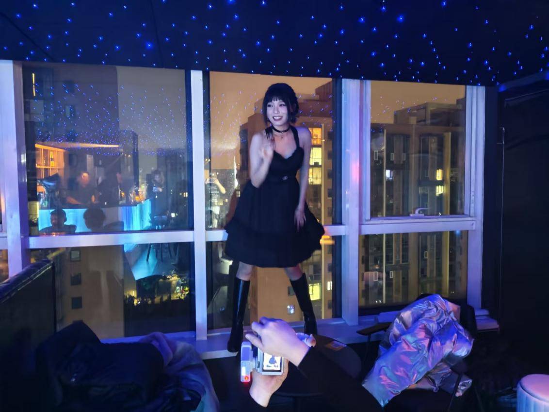 HomeBar打造沉浸式青年文化聚落AG旗舰厅“微醺社交”新浪潮:叁佰里(图5) HomeBar打造沉浸式青年文化聚落AG旗舰厅“微醺社交”新浪潮:叁佰里(图5)